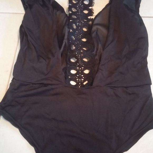 NWOT Sexy Lace Turtleneck Monokini. - Picture 6 of 7